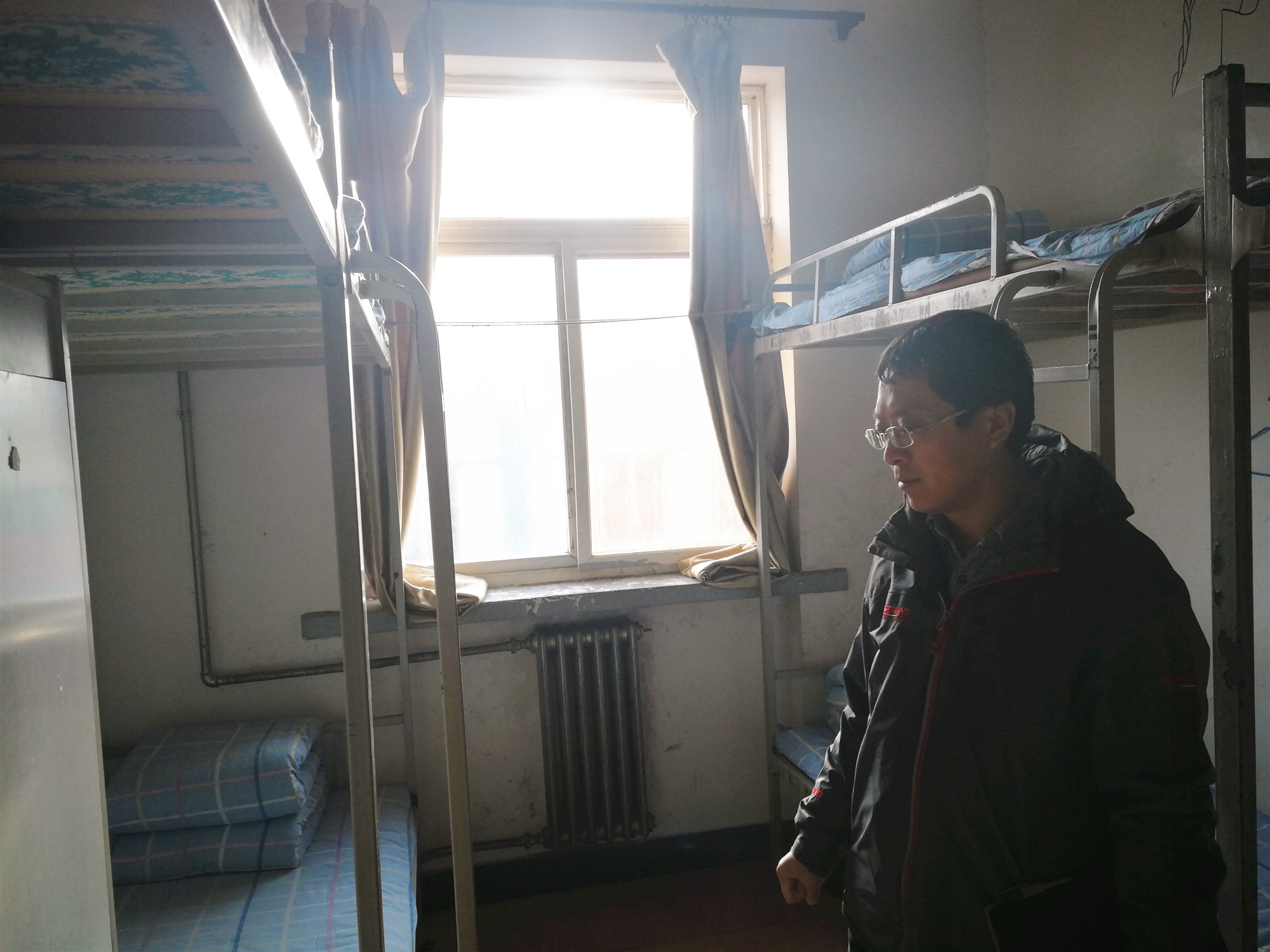 天津石油职院开展宿舍楼安全大检查