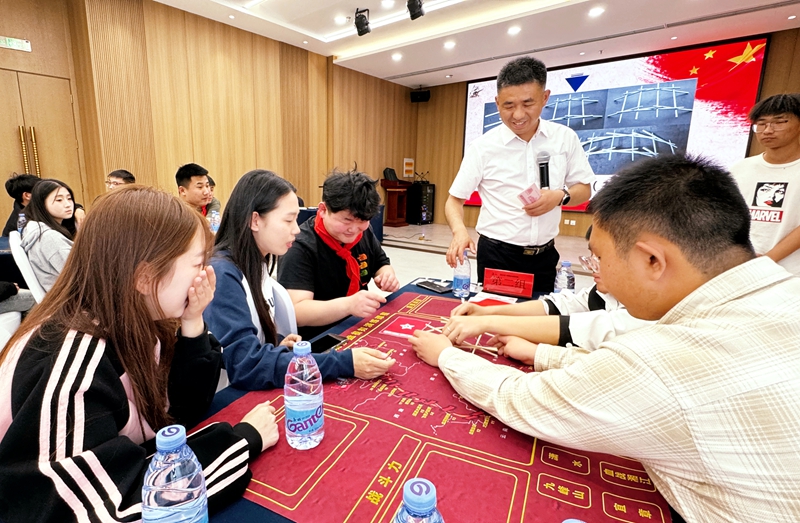 从“跨界”到“出圈”，他只用了2年 ——记天津石油职院培训师刘康乐的故事